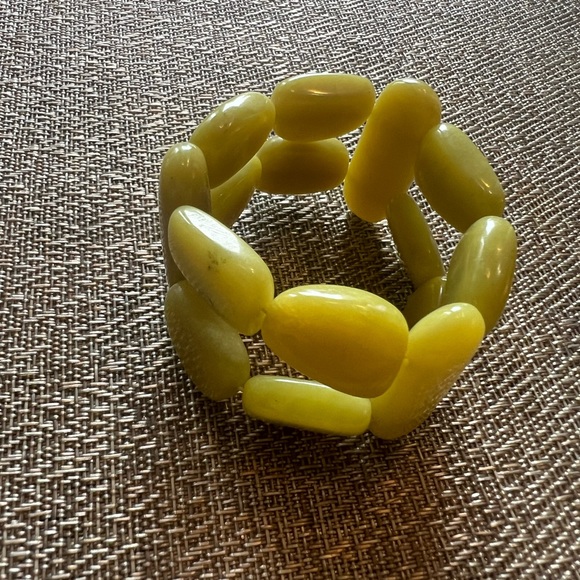 Stretchable serpentine bracelet . - Picture 3 of 6